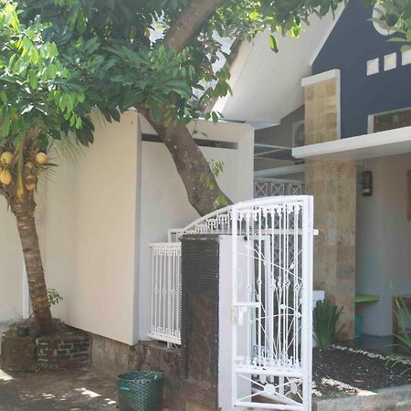 Cipta Guesthouse Джокякарта Екстериор снимка